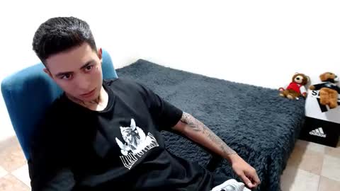 Snapshot of santi_ss chatting on 21, 10, 2025 santi_ss online show from 21, 10, 2025