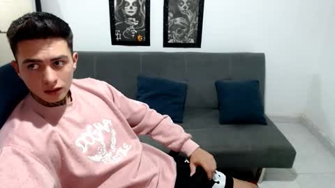 Snapshot of santi_ss chatting on 5, 11, 2025 santi_ss online show from 5, 11, 2025