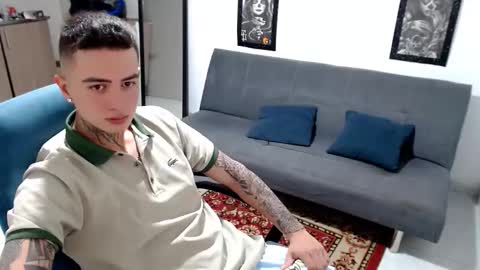 Snapshot of santi_ss chatting on 8, 11, 2025 santi_ss online show from 8, 11, 2025