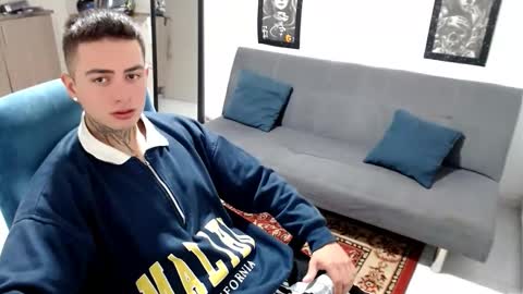 Snapshot of santi_ss chatting on 15, 11, 2025 santi_ss online show from 15, 11, 2025