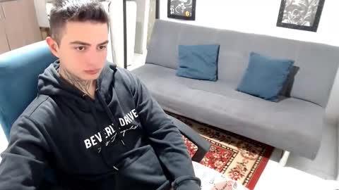 Snapshot of santi_ss chatting on 23, 11, 2025 santi_ss online show from 23, 11, 2025