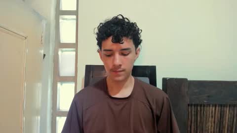 santi_twink19 online show from 11, 10, 2025