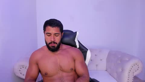 santiago_huntt online show from 14, 10, 2025