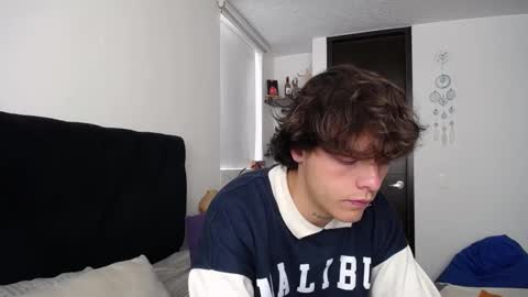 Snapshot of santii_rose chatting on 3, 2, 2025 Santii online show from 3, 2, 2025