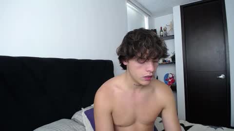 Snapshot of santii_rose chatting on 7, 2, 2025 Santii online show from 7, 2, 2025