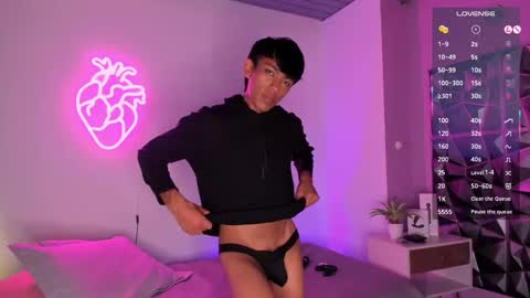 Santii online show from 10, 11, 2025