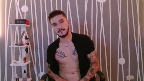 Santy Torres online show from 5, 3, 2025