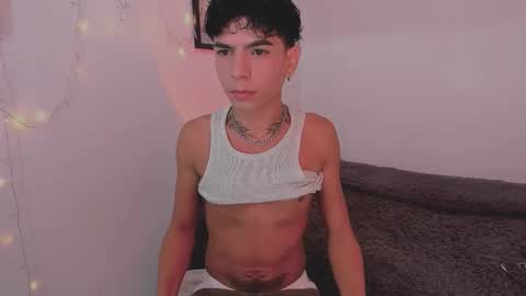 Snapshot of santy_0908 chatting on 27, 10, 2025 santy online show from 27, 10, 2025