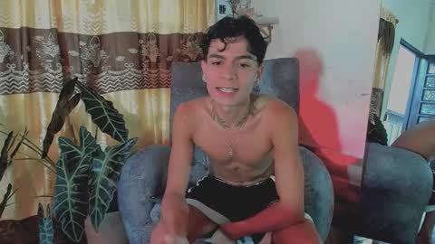 Snapshot of santy_0908 chatting on 20, 11, 2025 santy online show from 20, 11, 2025