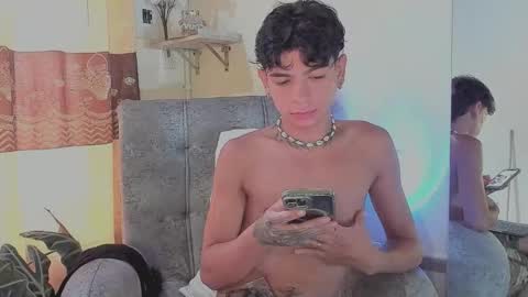 Snapshot of santy_0908 chatting on 25, 11, 2025 santy online show from 25, 11, 2025