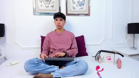 Santiago Carrington online show from 31, 12, 2024