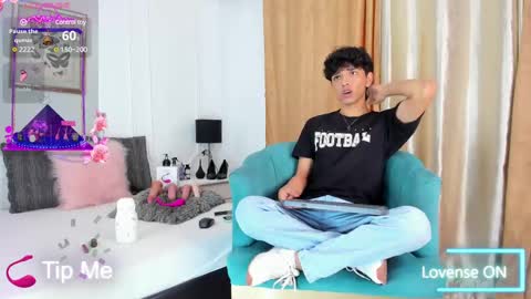 Santiago Carrington online show from 12, 2, 2025