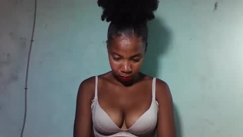 sanyah0123 online show from 19, 12, 2025