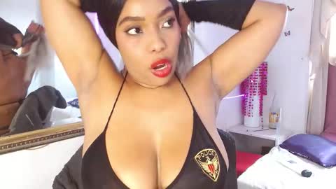 Saori Evans  online show from 31, 10, 2025