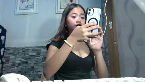 Snapshot of sapphire_amora chatting on 6, 11, 2025 sapphire_amora online show from 6, 11, 2025