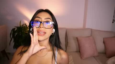 Snapshot of sara_albrecht chatting on 3, 11, 2025 Sara online show from 3, 11, 2025