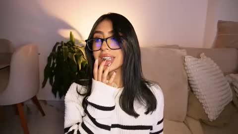 Snapshot of sara_albrecht chatting on 23, 11, 2025 Sara online show from 23, 11, 2025