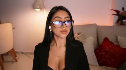 Sara  online show from 18, 12, 2025