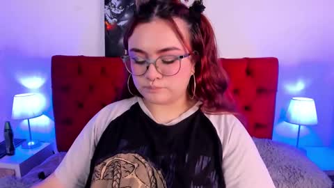 SARA ARIAS  online show from 2, 3, 2025