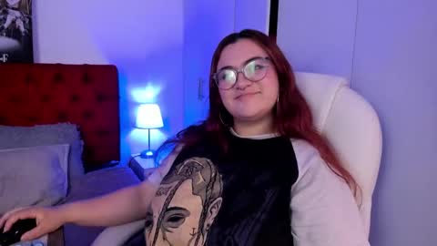 SARA ARIAS  online show from 2, 3, 2025