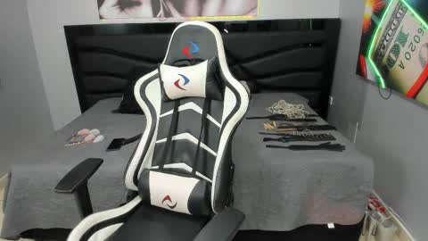 sara_bdsm online show from 2, 11, 2025