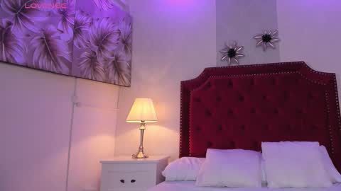 Snapshot of sara_collinss__ chatting on 19, 10, 2025 SARA online show from 19, 10, 2025