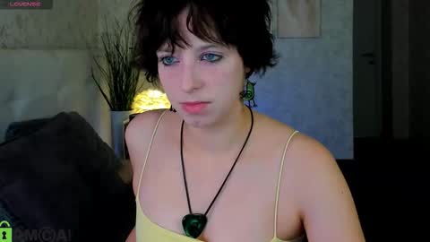 Sarah online show from 4, 11, 2025