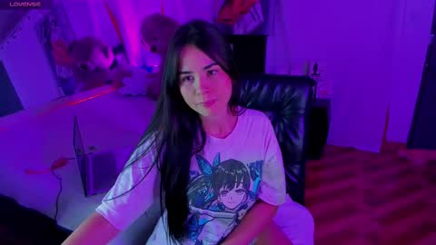 Snapshot of sara_leenn chatting on 14, 2, 2025 online show from 14, 2, 2025