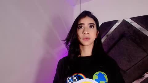 Snapshot of sara_lopee1 chatting on 3, 10, 2025 sara_lopee1 online show from 3, 10, 2025