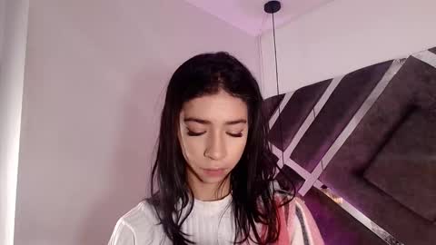 Snapshot of sara_lopee1 chatting on 6, 10, 2025 sara_lopee1 online show from 6, 10, 2025