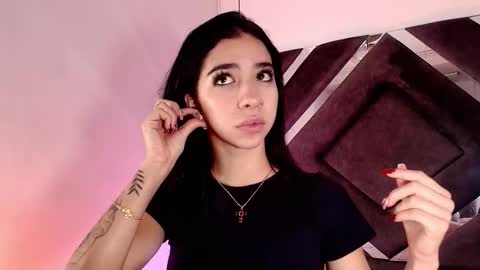 Snapshot of sara_lopee1 chatting on 12, 10, 2025 sara_lopee1 online show from 12, 10, 2025