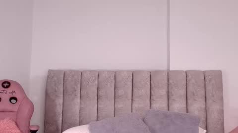 Snapshot of sara_lopee1 chatting on 5, 11, 2025 sara_lopee1 online show from 5, 11, 2025