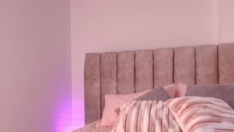 Snapshot of sara_lopee1 chatting on 6, 11, 2025 sara_lopee1 online show from 6, 11, 2025