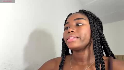 Snapshot of sara_muscle chatting on 23, 11, 2025 Sara online show from 23, 11, 2025