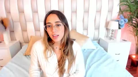 sara_ospina_ online show from 1, 10, 2025