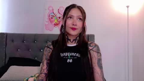 Snapshot of sara_queen9 chatting on 16, 11, 2025 Sara online show from 16, 11, 2025