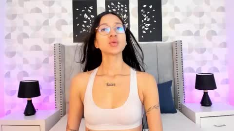 SARA SANTACRUZ online show from 2, 2, 2026