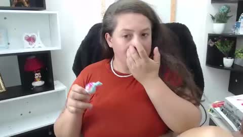 sara_thonson_ online show from 12, 3, 2025