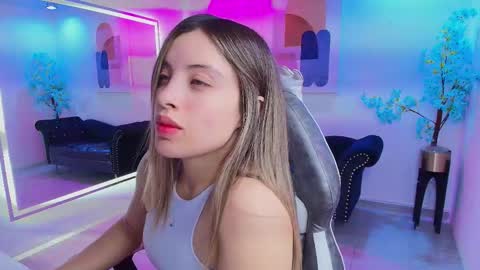 Sara  online show from 4, 10, 2025