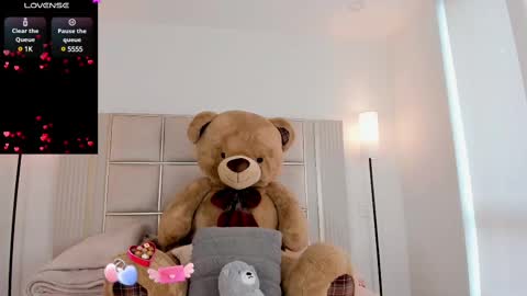 Sara Miller  online show from 11, 2, 2025