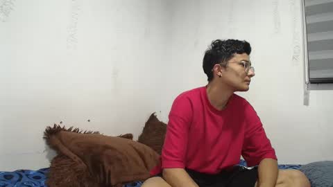 sara and thomas online show from 26, 1, 2025