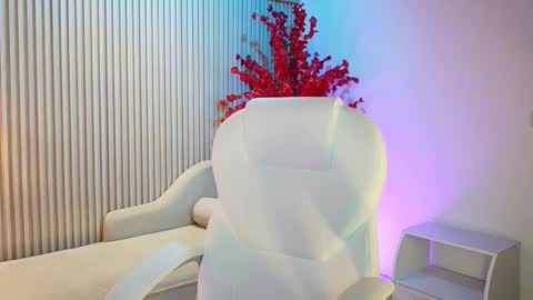 Sara Belmont online show from 11, 10, 2025