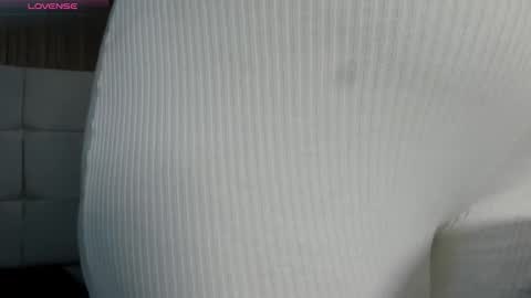   online show from 12, 10, 2025