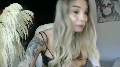 CALL ME LOVE SARITA online show from 20, 10, 2025