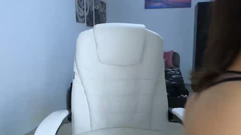 Snapshot of sarah2101 chatting on 7, 1, 2025 sarah l0v3 online show from 7, 1, 2025