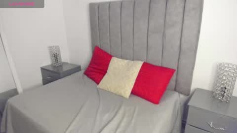 sarah__bigboobs online show from 19, 1, 2025