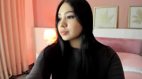 sarah__hills online show from 17, 9, 2025