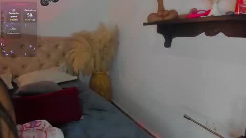 Sarah Valkiria  IG  Sar lanister online show from 20, 12, 2025