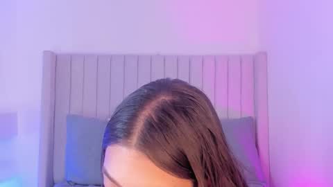 Sarah Bonneth online show from 22, 12, 2025