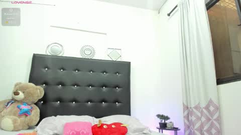 sarah_lowee online show from 21, 9, 2025